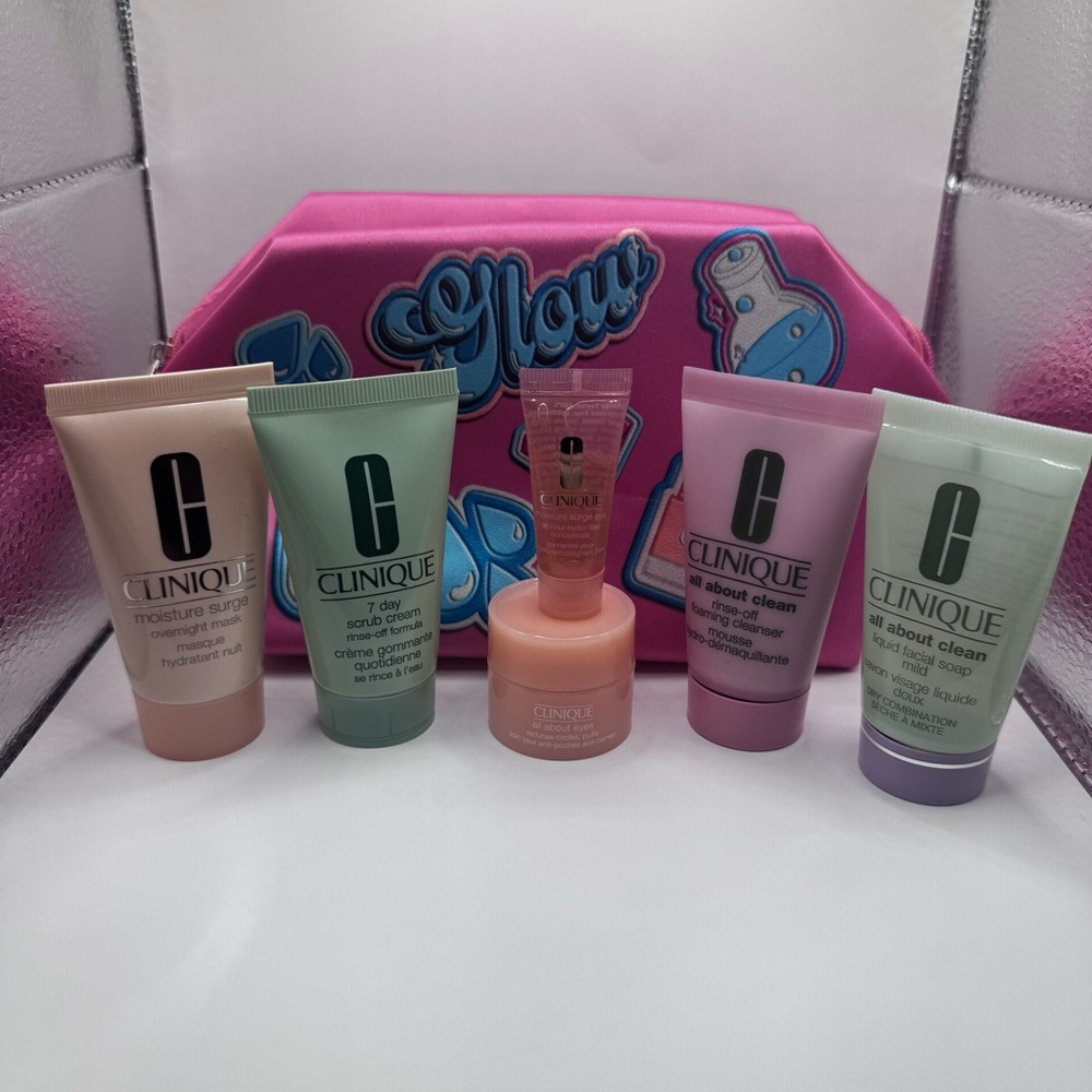Clinique 7 Piece Travel Facial Cleansing Gift Set Mask Scrub Soap Cleanser Cream